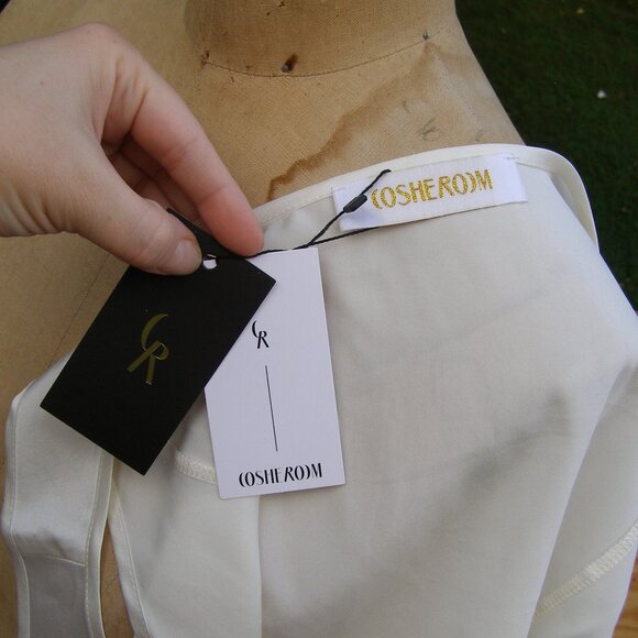 NWT Size L COSHEROOM Off-White 2pc Silk set Crop top and Pants - Picture 9 of 15